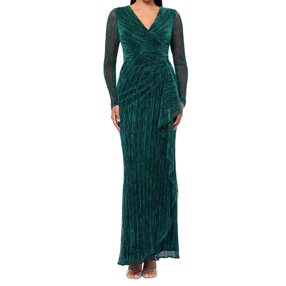 Betsy & Adam
Women's Metallic Draped Long-Sleeve Gown